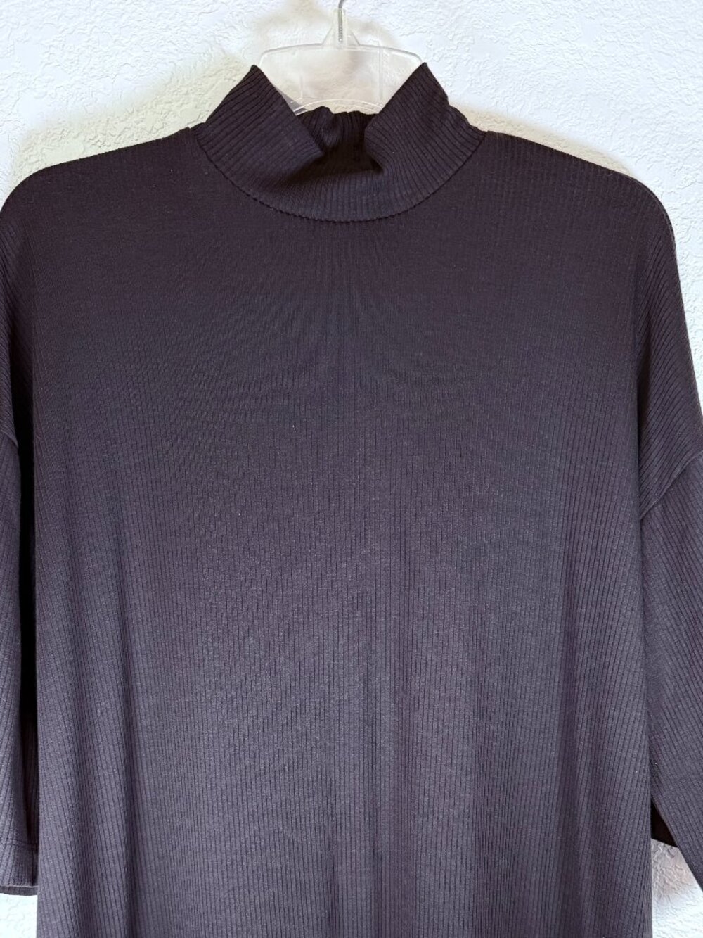 Dressed in Lala Black Ribbed Knit Oversized Mock Neck T Womens Size S - Picture 3 of 10